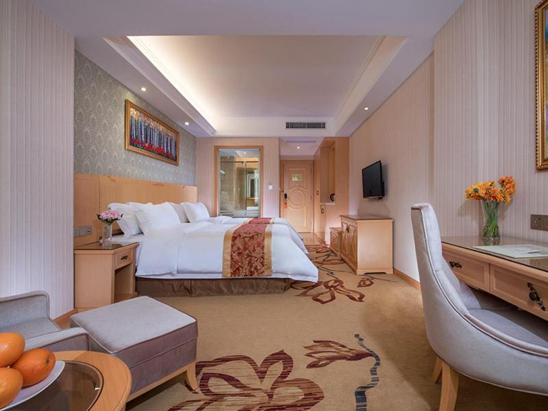 Vienna Hotel Shenzhen Fuyong Village Fenghuangwei Buitenkant foto